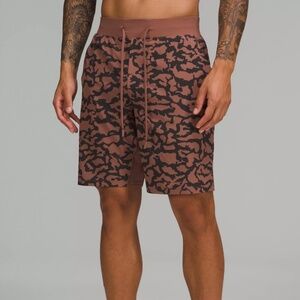 LULULEMON T.h.e. Linerless Shorts 9" In Landscape Camo Smoky Topaz Large